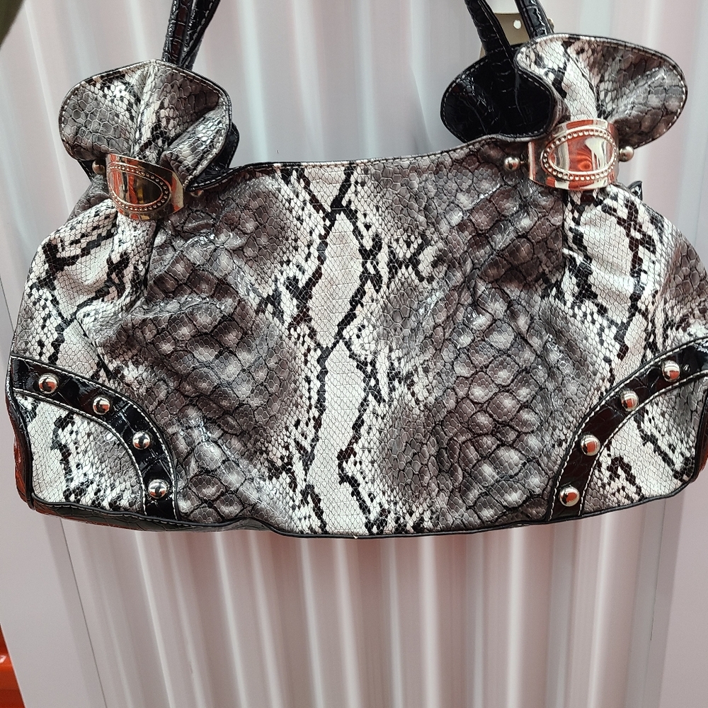 Black purse